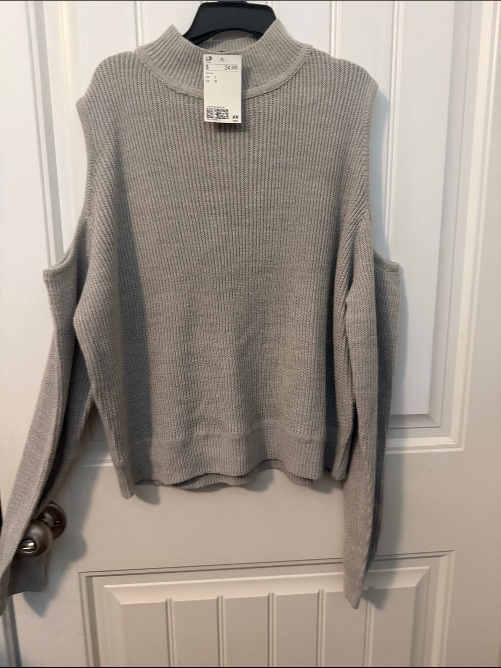 H&M Cold-Shoulder Ribbed Knit Sweater - Light Gray
